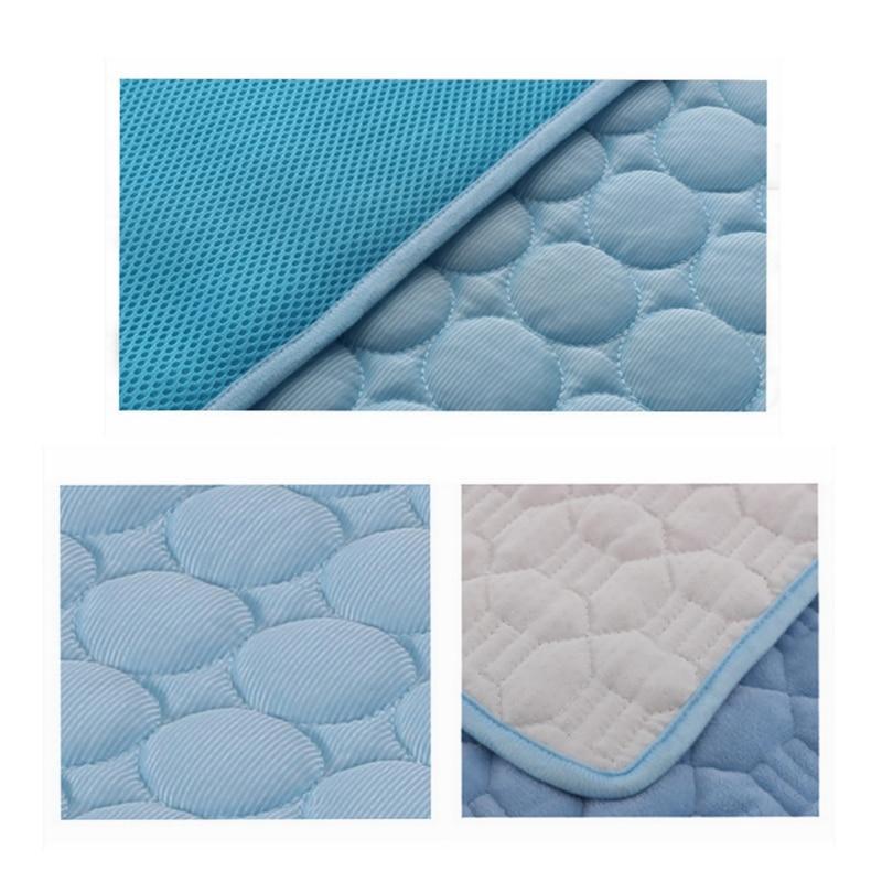 Ice silk cooling mat for dogs with air circulation mesh backing design